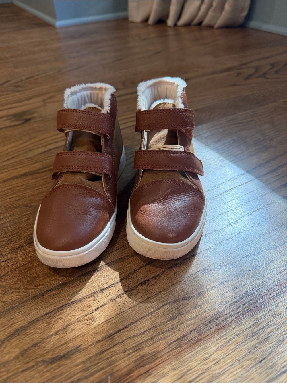 Boys high top UGG sneakers - size 1